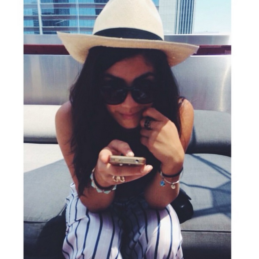 Meet your Posher, Andrea